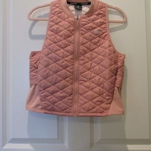 NWOT- Nike Running Womens M Aerolayer Vest Quilted Zip Front Reflective Pocket